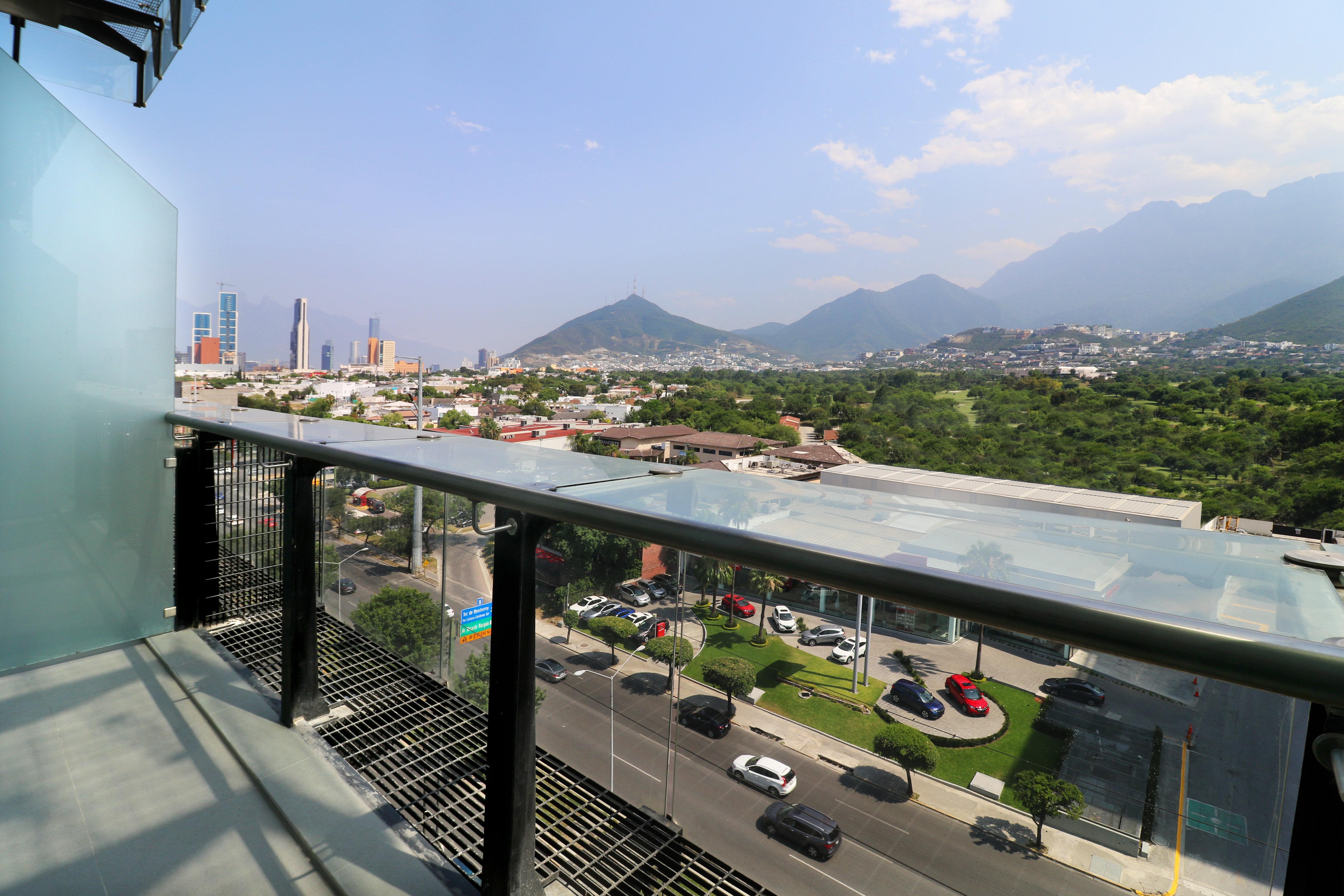 Holiday Inn Express & Suites Monterrey Valle By Ihg San Pedro Garza García Kültér fotó
