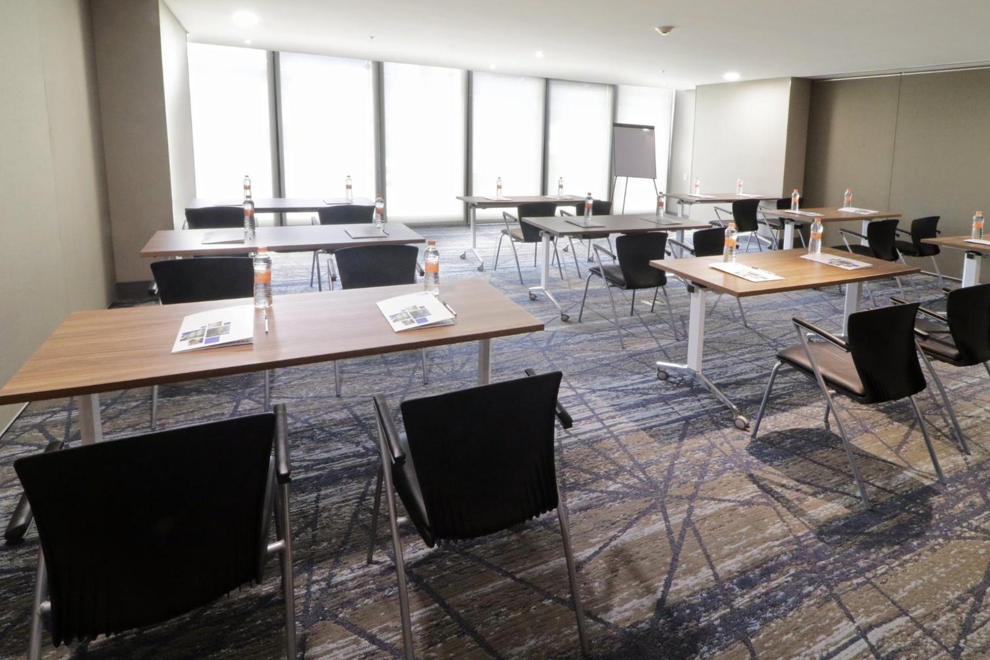 Holiday Inn Express & Suites Monterrey Valle By Ihg San Pedro Garza García Kültér fotó