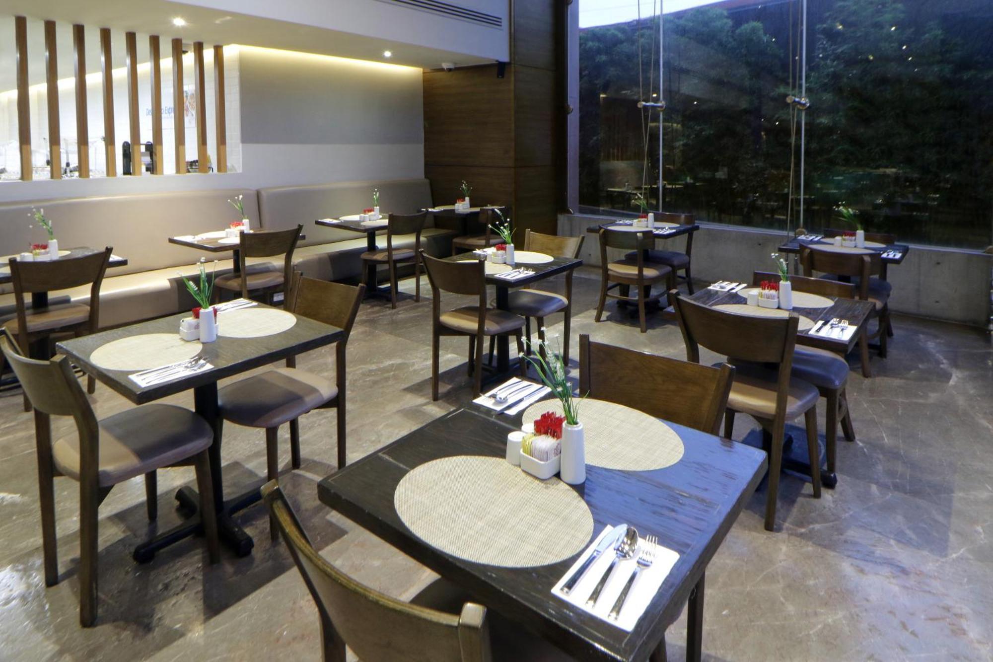 Holiday Inn Express & Suites Monterrey Valle By Ihg San Pedro Garza García Kültér fotó